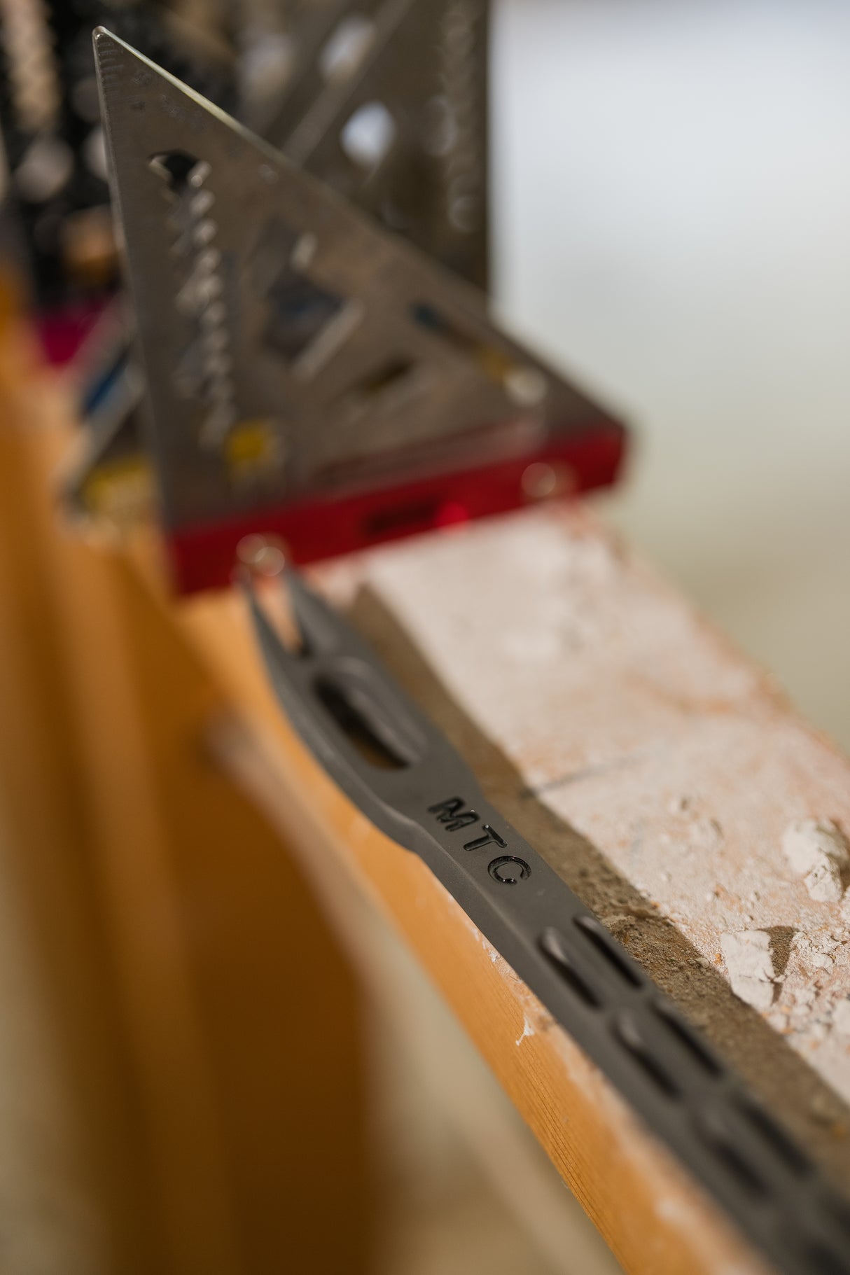 12” Titanium Framing Nail Puller